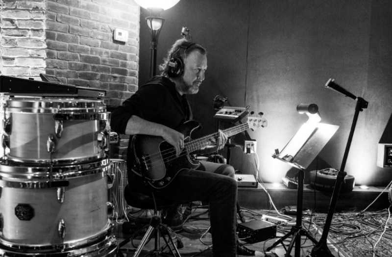 Steve Mackey on the bass