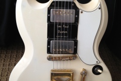 White Gibson Les Paul Custom